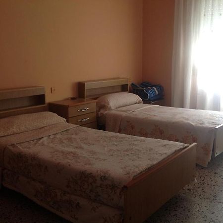 Hostel Alhambra Girona Ruang foto