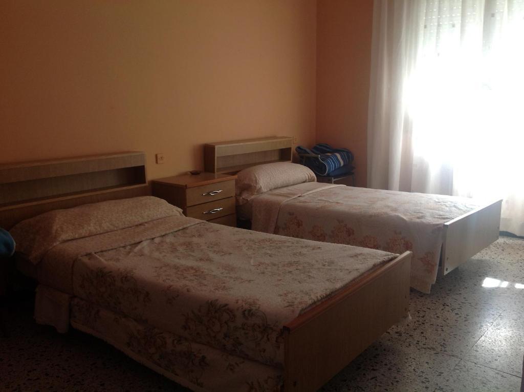 Hostel Alhambra Girona Ruang foto